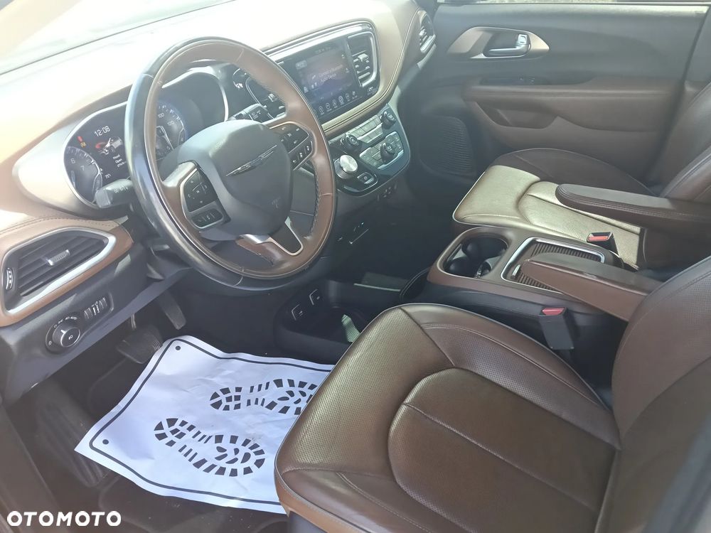 Chrysler Pacifica - 14
