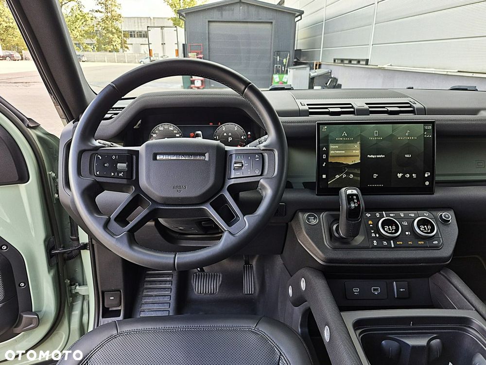 Land Rover Defender 90 D300 75th Limited Edition - 29