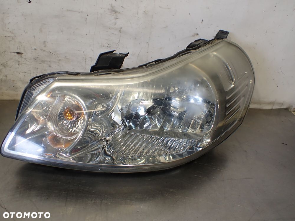 LAMPA LEWA PRZEDNIA FIAT SEDICI 1.9 - 8