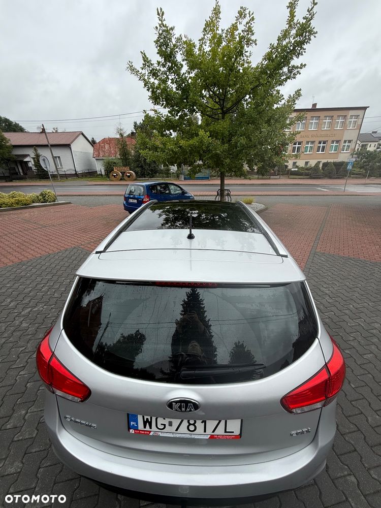Kia Carens 1.7 CRDi 115 Dream Team Edition - 14