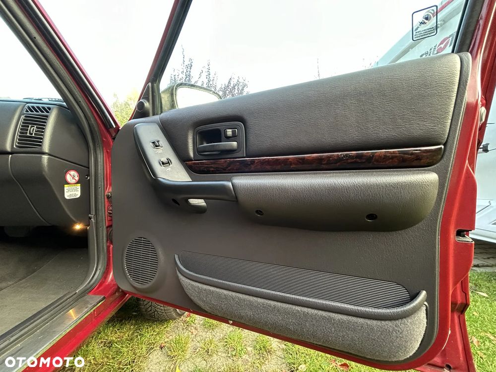Jeep Cherokee - 10