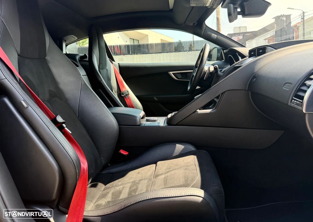 Jaguar F-Type 2.0 i4 R-Dynamic Black - 28