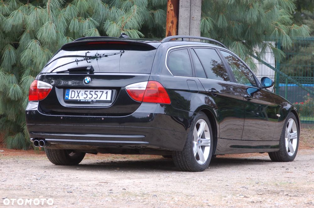 BMW Seria 3 325i - 6