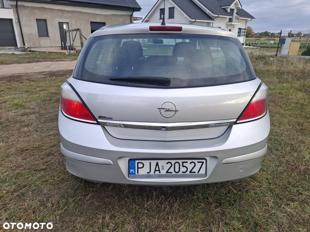 Opel Astra - 4