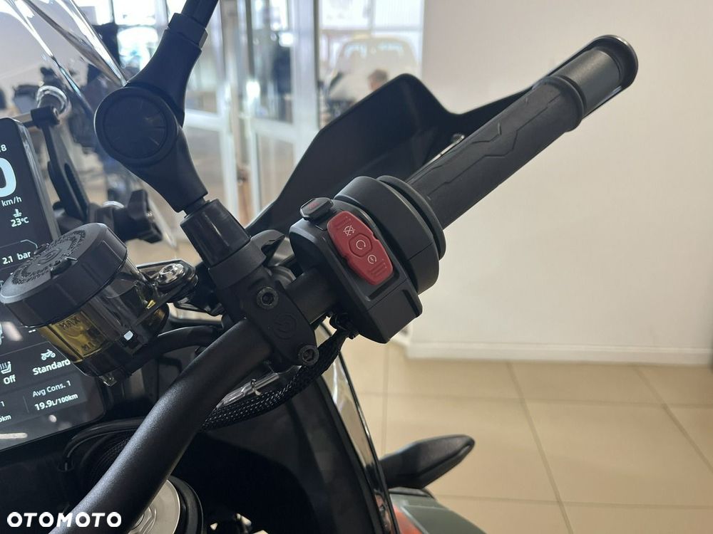 CFMoto MT-X - 9