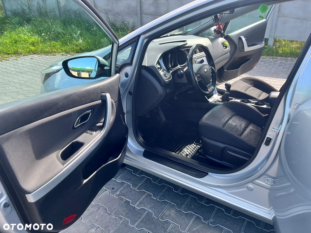 Kia Ceed 1.6 CRDi M - 13
