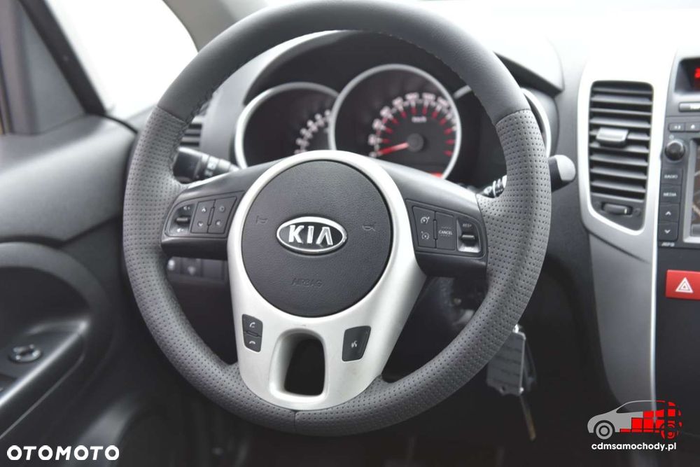 Kia Venga - 22