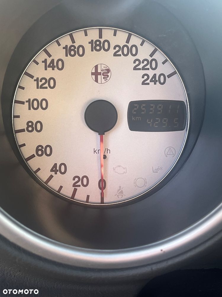 Alfa Romeo 156 1.9 JTD Distinctive - 7