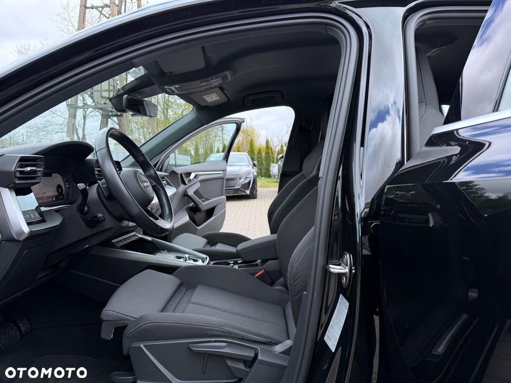 Audi A3 Sportback 35 TFSI S tronic - 33