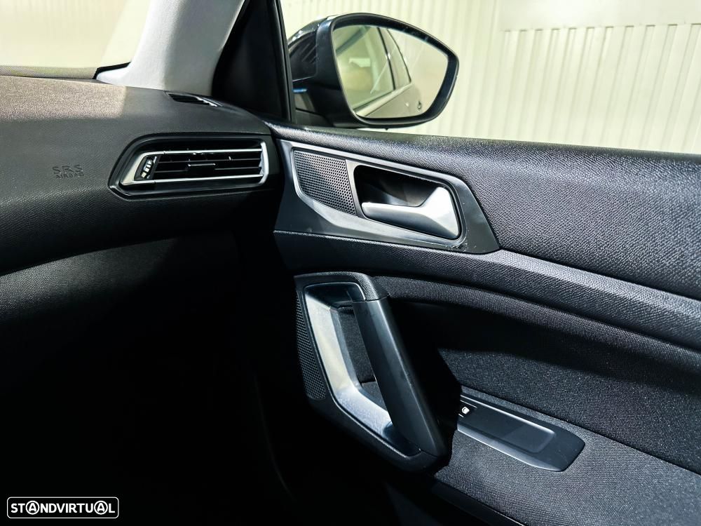 Peugeot 308 1.2 PureTech Allure - 30