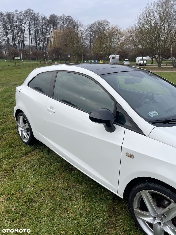 Seat Ibiza SC 1.4 TSI Cupra DSG - 4