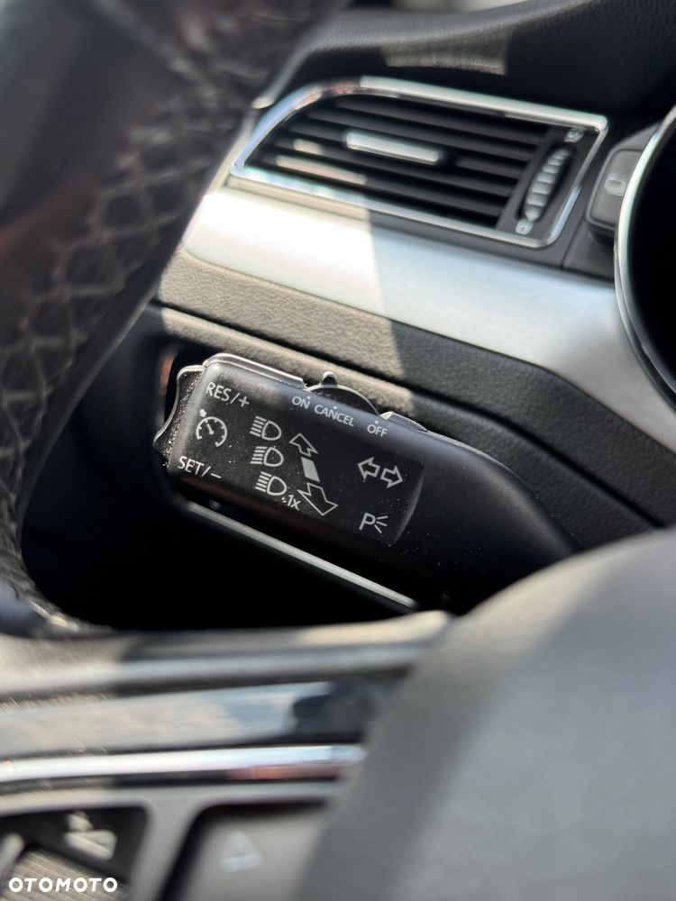 Skoda Superb 2.0 TDI Elegance DSG - 25