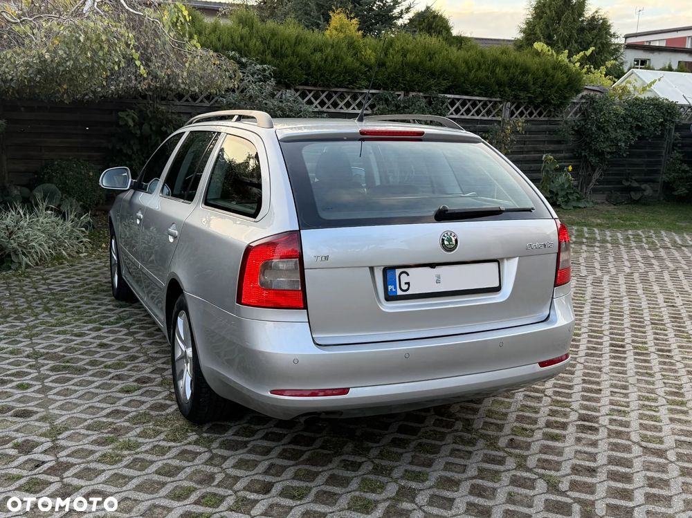 Skoda Octavia 1.6 TDI Ambiente - 36