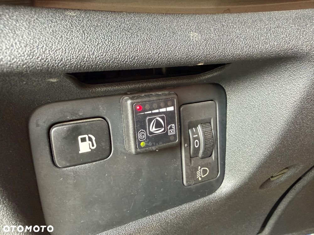 Citroën C4 Grand Picasso 1.8i SX - 21