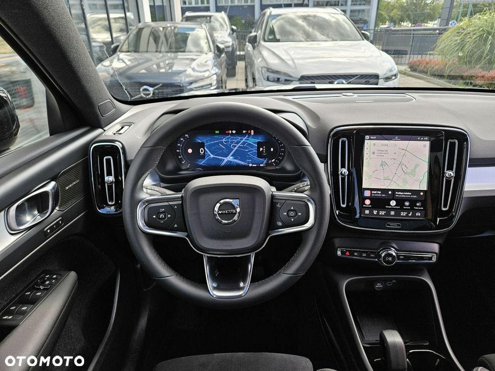 Volvo XC 40 B3 B DKG Ultra Black Edition - 13