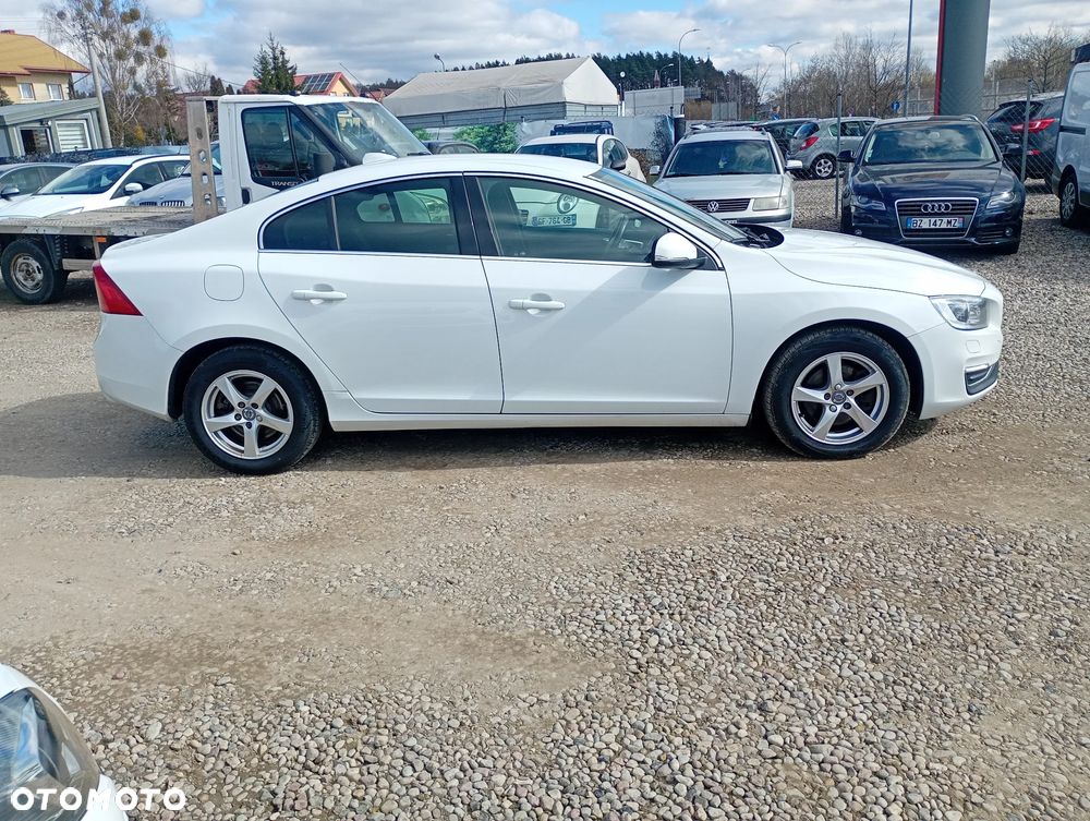 Volvo S60 D3 Geartronic Momentum - 10