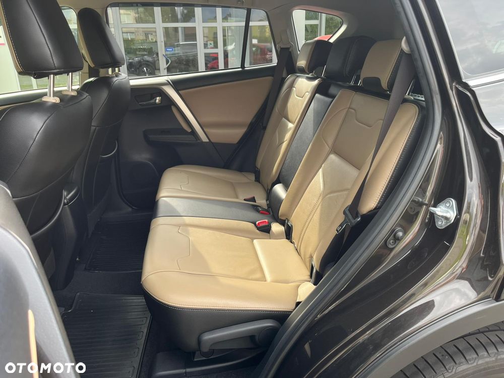 Toyota RAV4 2.0 D-4D Premium 4x2 - 13