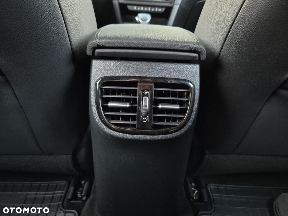 Kia XCeed 1.6 T-GDI L Business Line DCT - 17