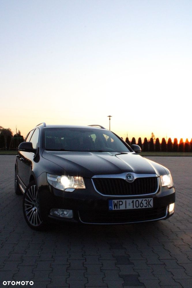 Skoda Superb 2.0 TDI L&K DSG - 22