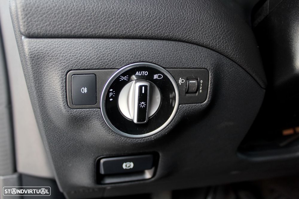 Mercedes-Benz CLA 180 d BlueEFFICIENCY Edition - 18