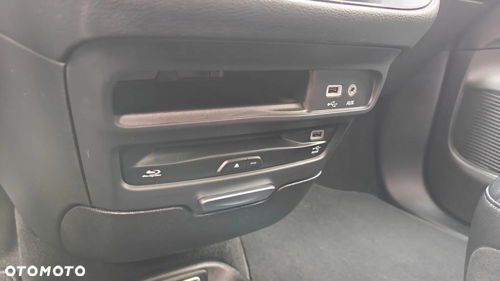 Chrysler Pacifica - 22