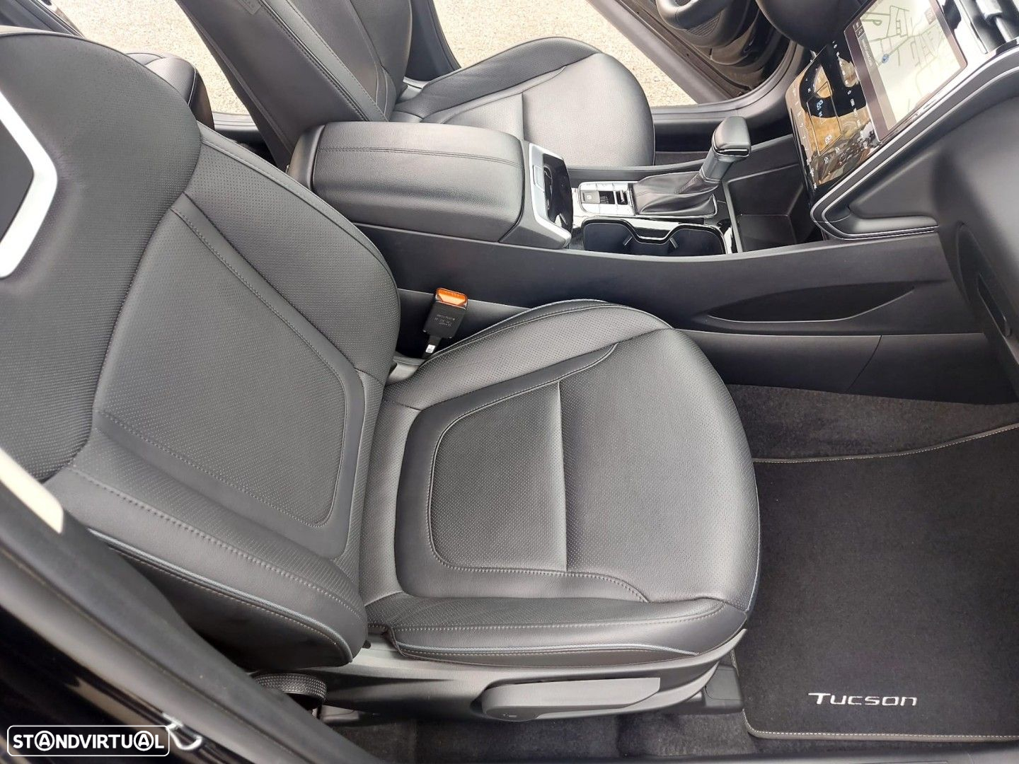 Hyundai Tucson 1.6 CRDi Premium DCT - 32