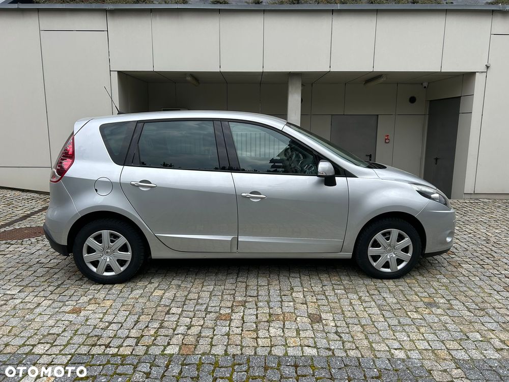 Renault Scenic 1.6 16V 110 Authentique - 5