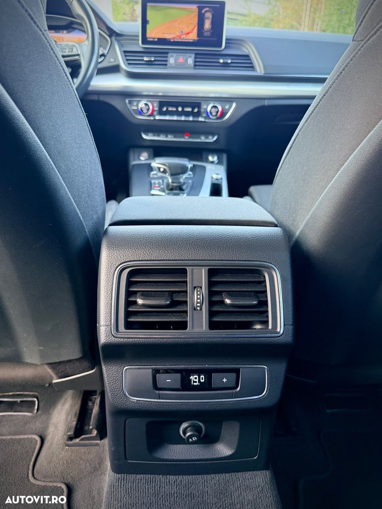 Audi Q5 2.0 40 TDI quattro S tronic Sport - 11