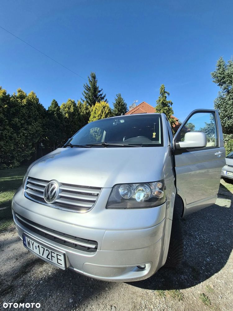 Volkswagen Caravelle - 4