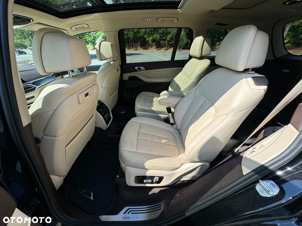 BMW X7 xDrive40i - 25