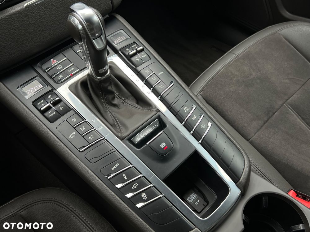 Porsche Macan - 30