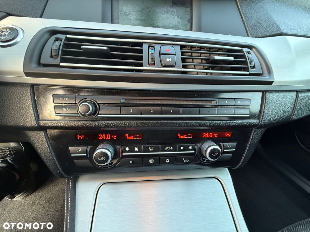 BMW Seria 5 535d Sport-Aut Modern Line - 21