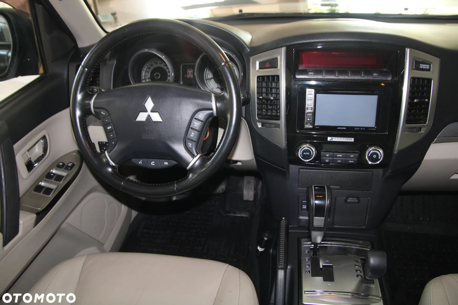 Mitsubishi Pajero 3.2 DID Instyle EU6 - 11
