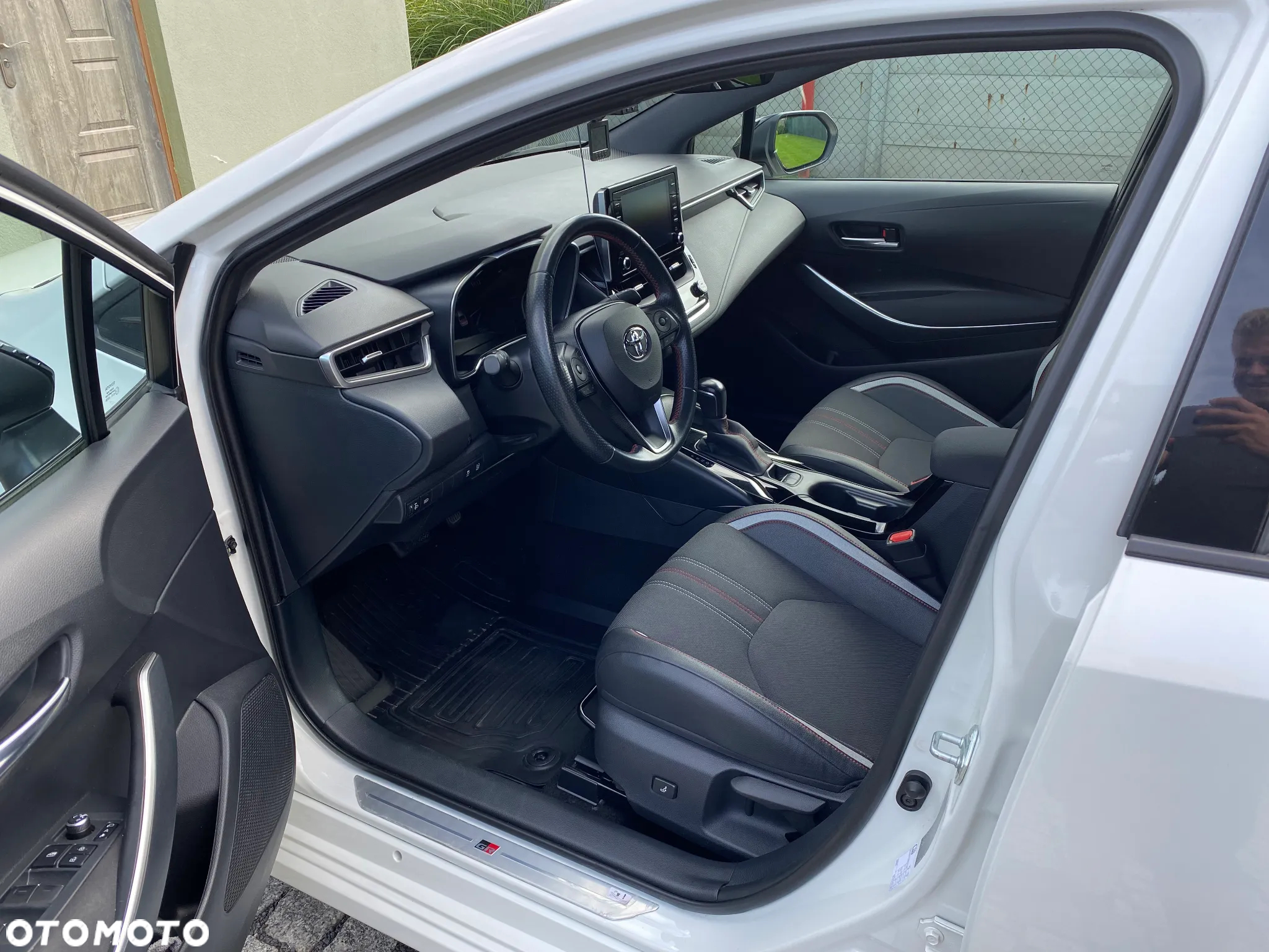 Toyota Corolla 1.8 Hybrid GR Sport - 12