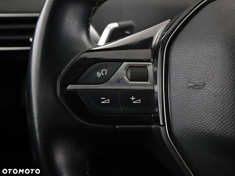 Peugeot 3008 225 e-EAT8 Allure - 35