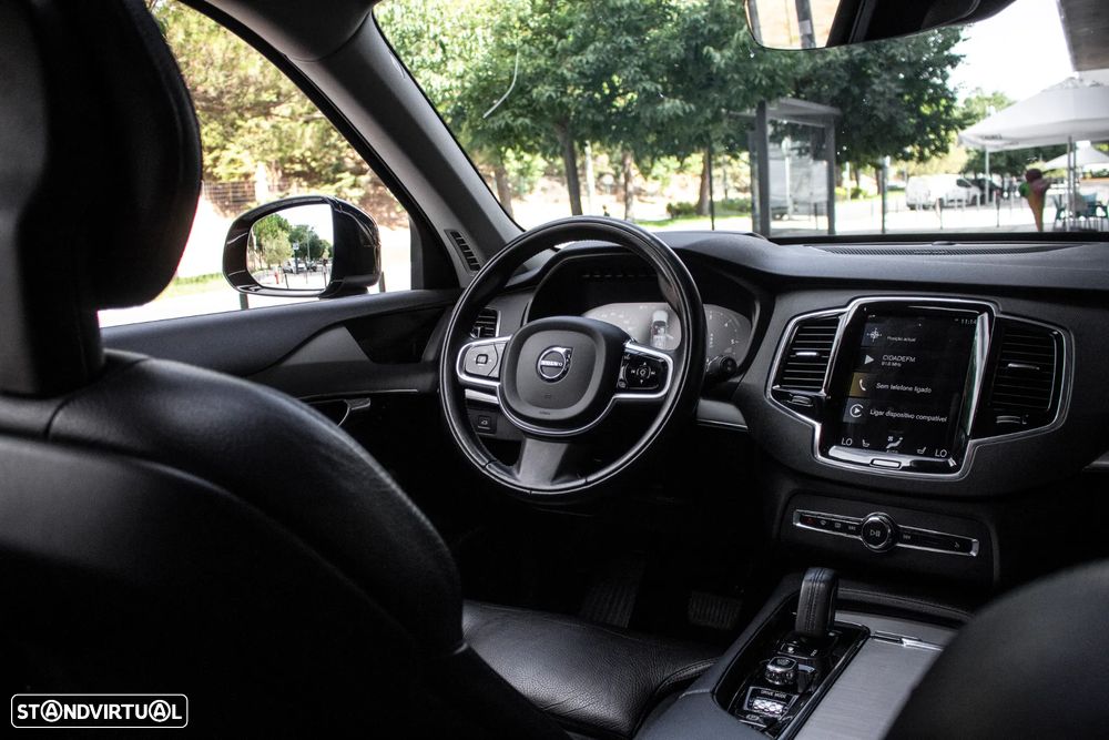 Volvo XC 90 B5 D AWD Geartronic Momentum Pro - 31