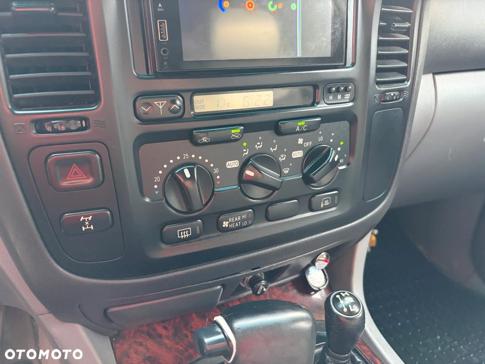 Toyota Land Cruiser 4.7 V8 - 15