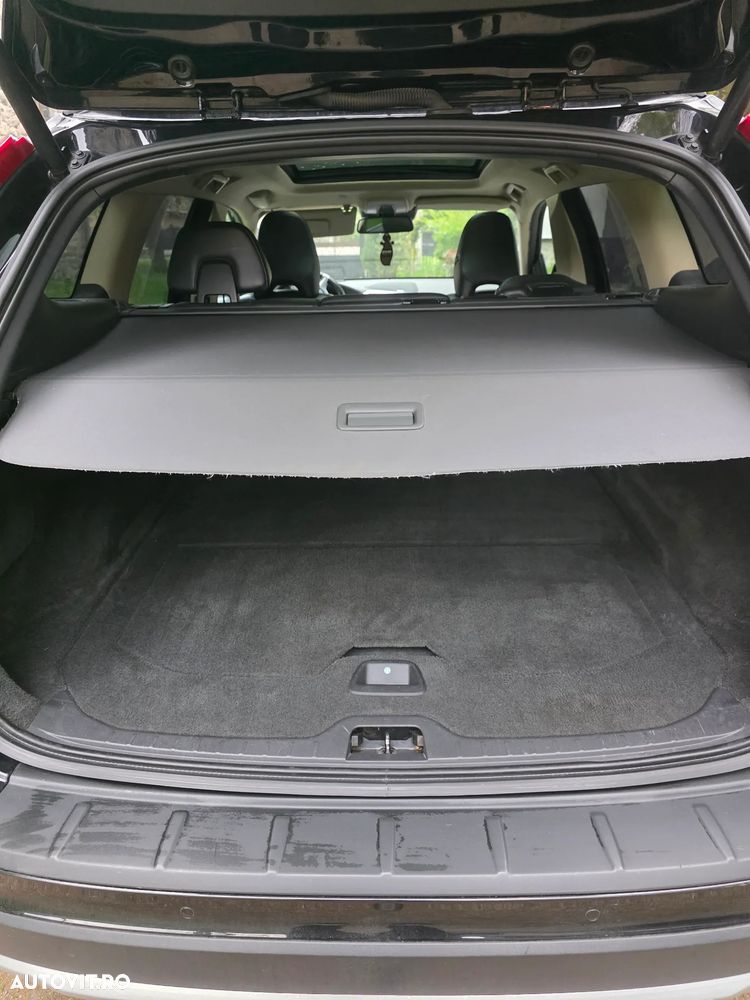Volvo XC 60 D5 AWD Edition Pro - 17