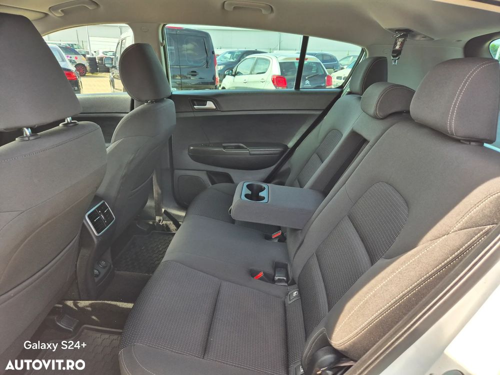 Kia Sportage 1.7 CRDI 2WD Attract - 20