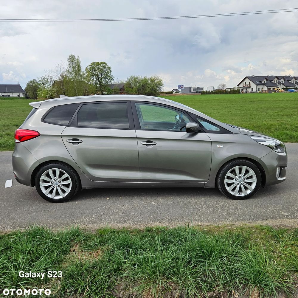 Kia Carens 1.7 CRDi 141 Dream Team Edition - 8