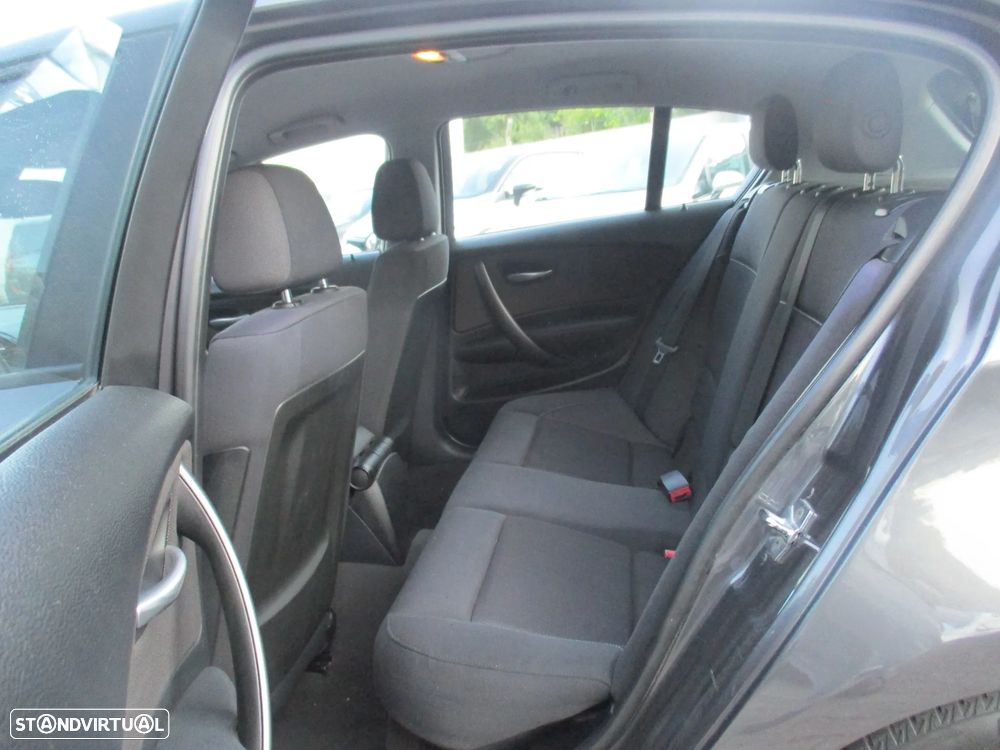 BMW 118 d — fotografia 23
