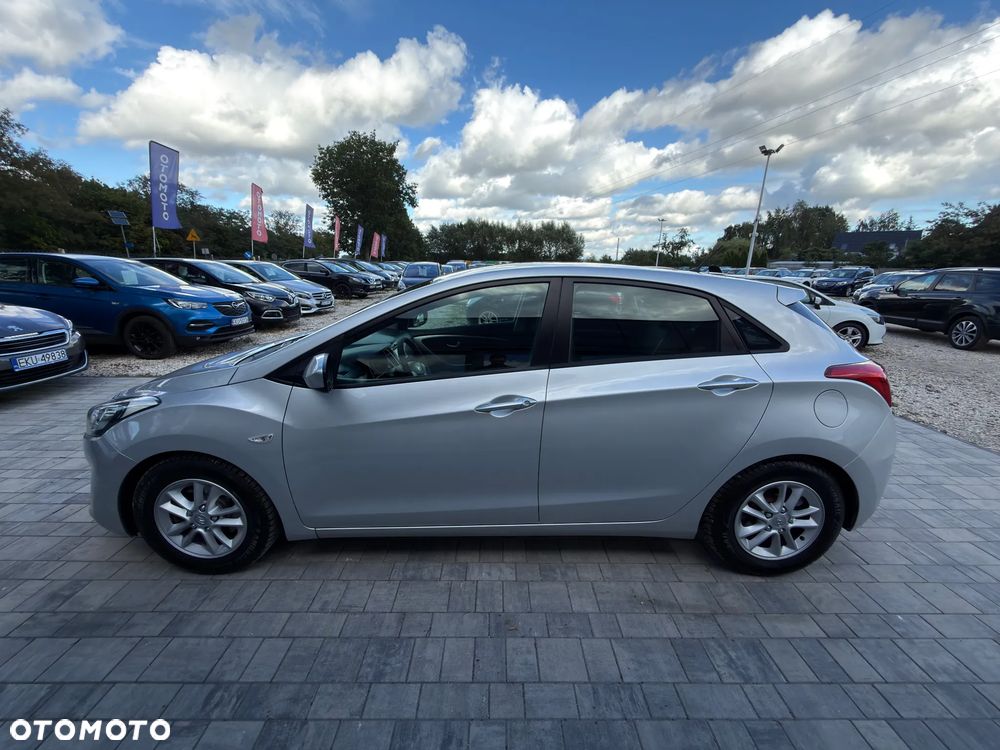 Hyundai i30 1.6 GDI Premium - 24