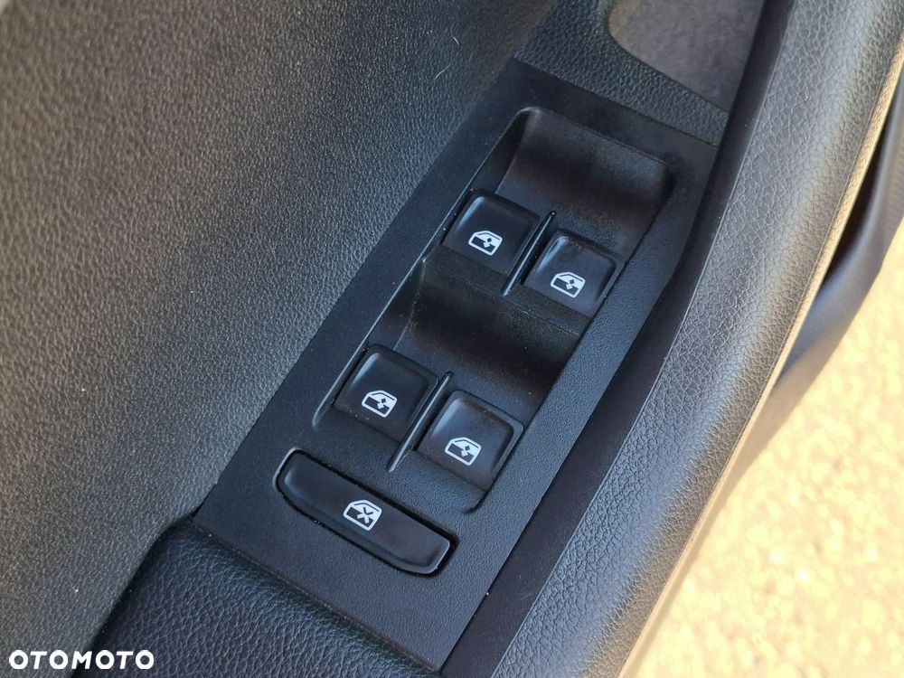 Skoda Octavia 1.4 TSI DSG Ambition - 15