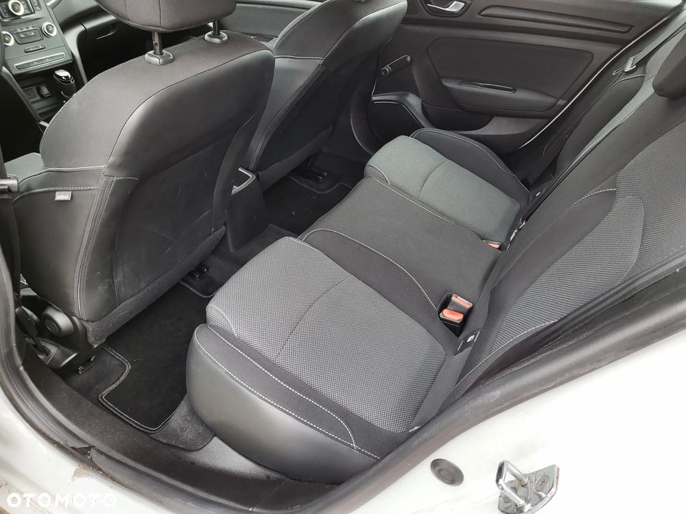 Renault Megane TCe 115 GPF LIFE - 6