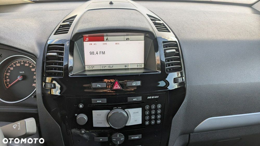 Opel Zafira - 24