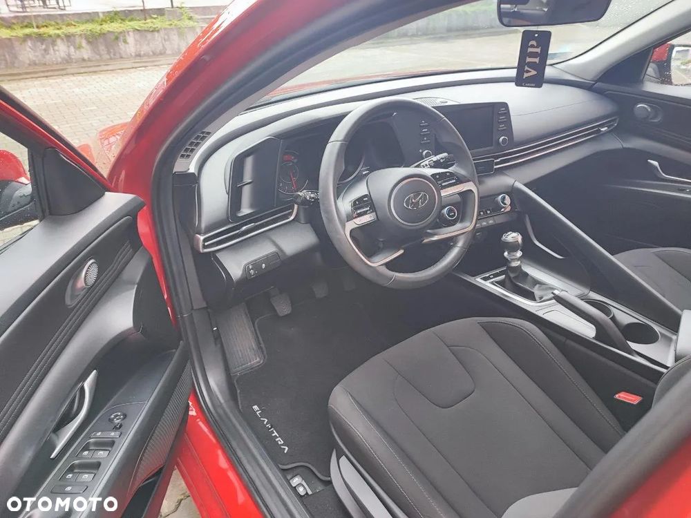 Hyundai Elantra 1.6 Smart - 8