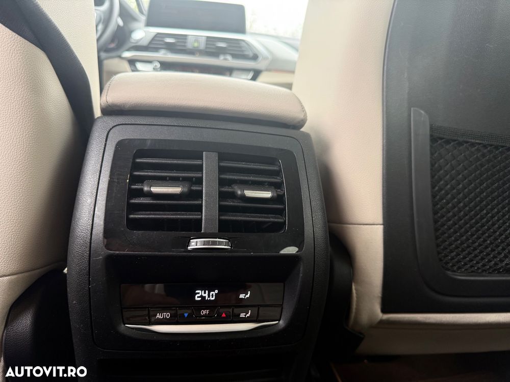 BMW X3 xDrive20d AT Luxury Line - 23