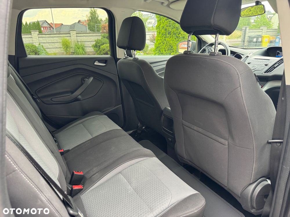 Ford Kuga 1.5 EcoBoost 2x4 Trend - 11