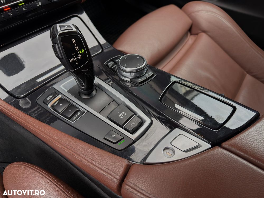 BMW Seria 5 520d Aut. - 11