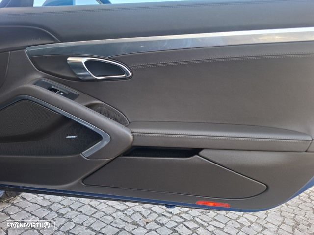 Porsche 911 Série F - 35